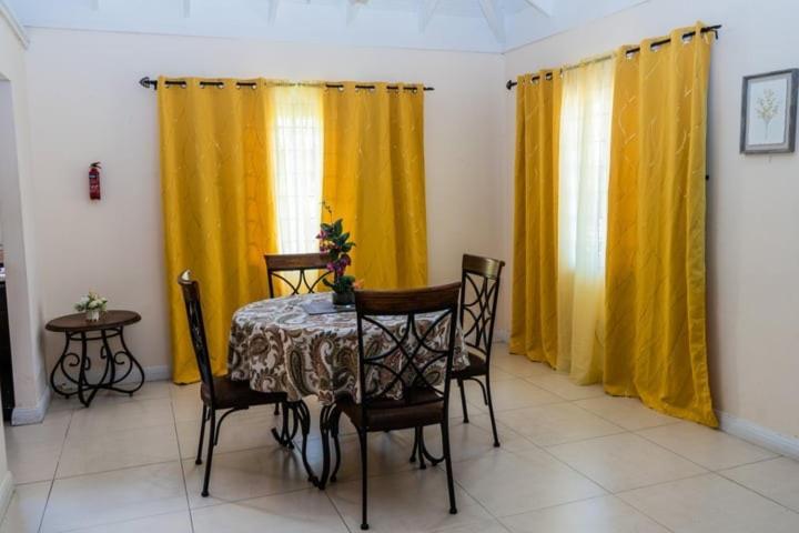 Smart Villa @ Richmond Екстер'єр фото